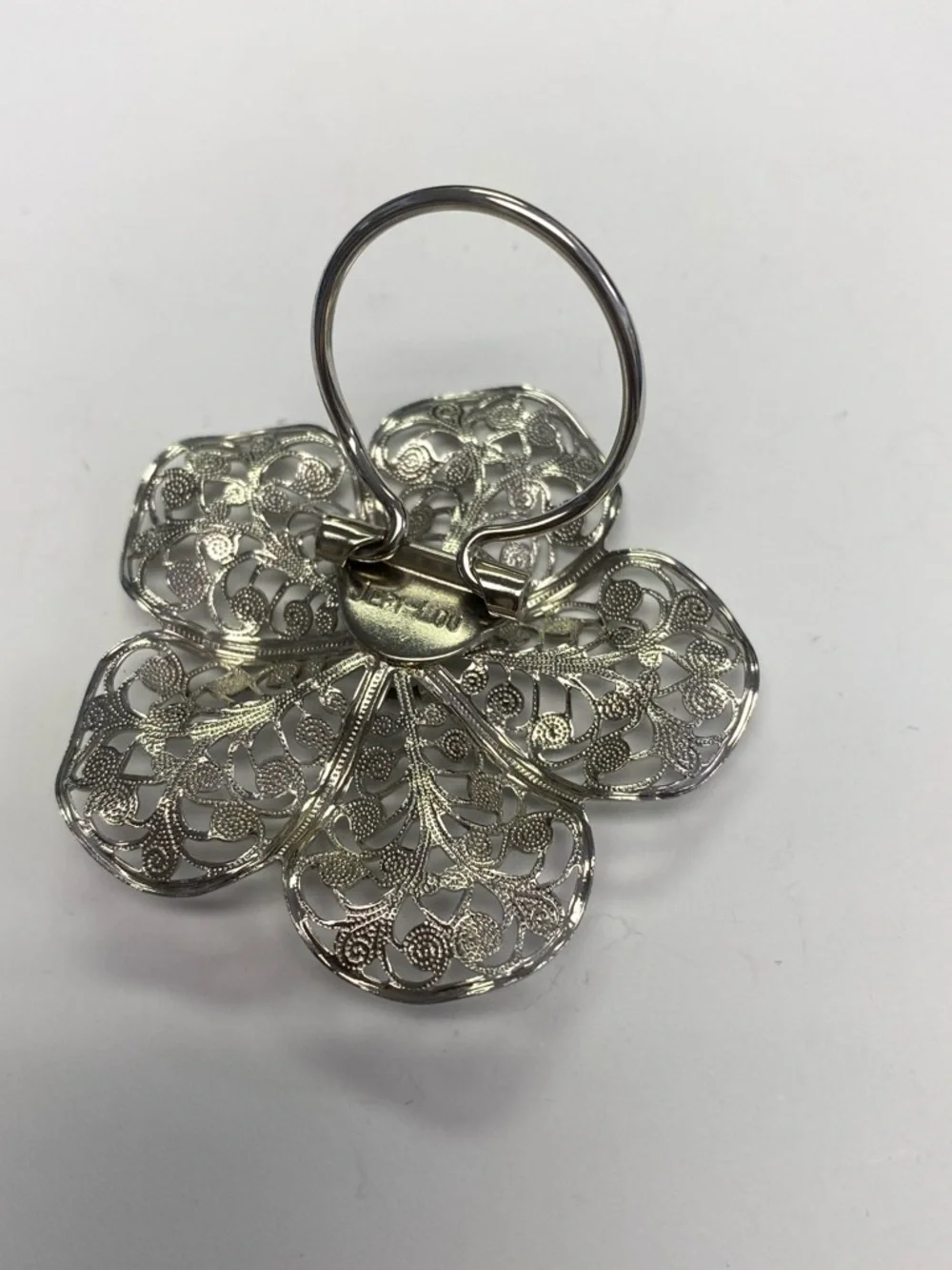 Vintage Jeri Lou Filigree Floral Statement scarf pin  in Silver Tone